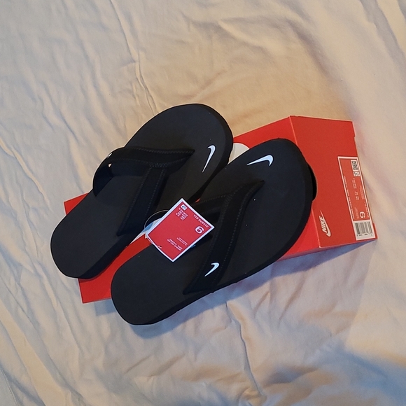 Nike Celso Girl Slides - Picture 1 of 4